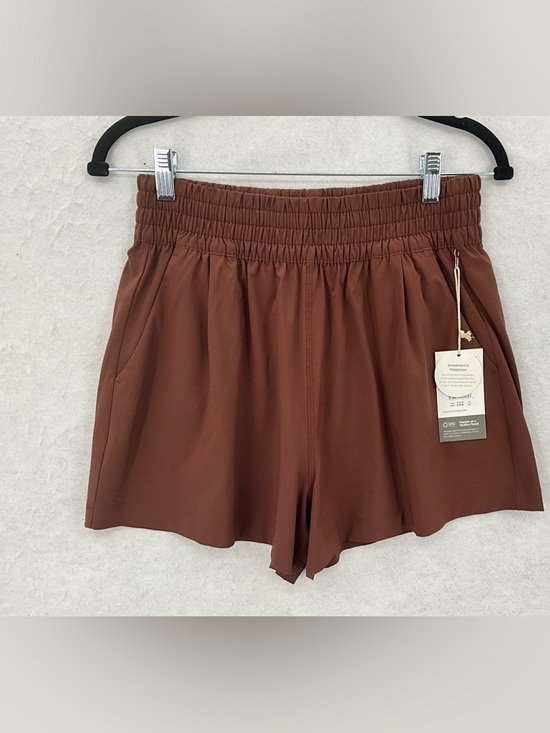 Vuori Pants - NWT Women's‎ Vuori Villa Shorts Burnt Sienna Small VW3015